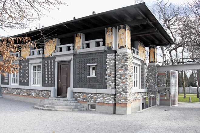 Stavba mizarskih delavnic je ponovno postala sklepni gradnik Plečnikovega Vrta vseh svetih.