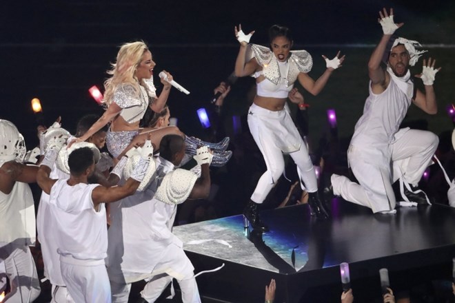 Lady Gaga na odru z droni in najboljši oglasi med letošnjim Super Bowlom