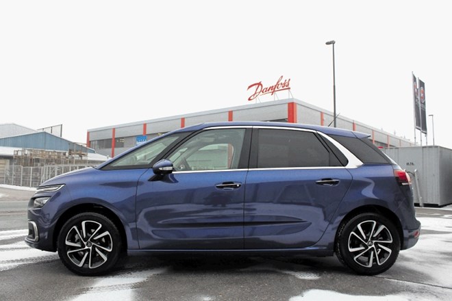 Citroën C4 picasso in renault scenic: Klenost in spogledovanje 