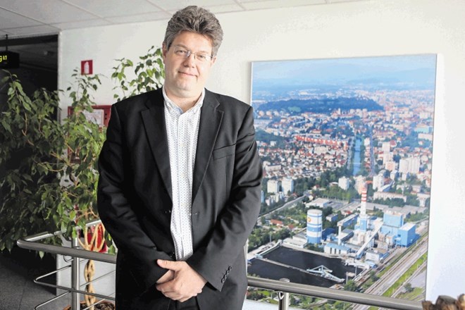 Direktor razvoja v Energetiki Ljubljana Herman Janež pravi, da zaradi manjšega povpraševanja pričakujejo dobre ponudbe za...