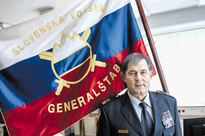 Generalmajor Andrej Osterman: SV trenutno lahko izvaja oborožen boj, a z zastarelo opremo