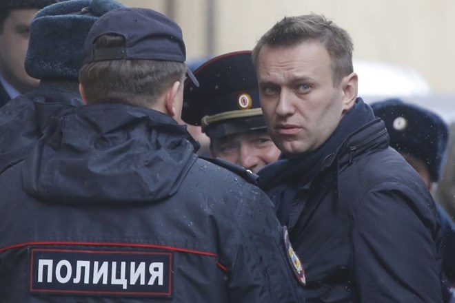 Aleksej Navalni bo moral zaradi organizacije nezakonitega protesta plačati okoli 320 evrov kazni. (Foto: Reuters)