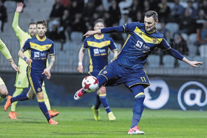 Napadalec Maribora Milivoje Novaković je dosegel oba gola za svoje moštvo na gostovanju v Kopru.