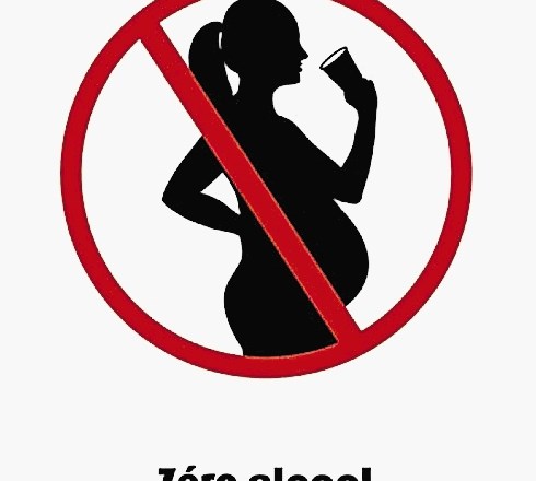 V Franciji je na steklenicah alkoholnih pijač že deset let odtisnjeno opozorilo nosečim ženskam.