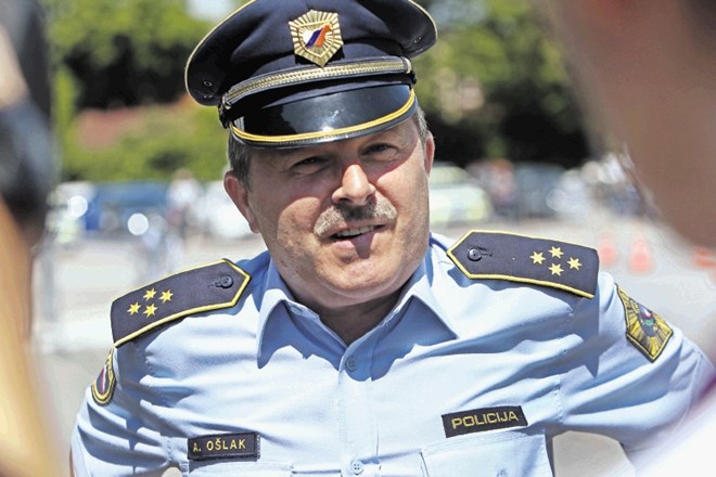 Andrej Ošlak, Policijska akademija: »Motorji so pod velikim pritiskom. Predvsem zavore in sklopka. Na tekmi se včasih tudi...