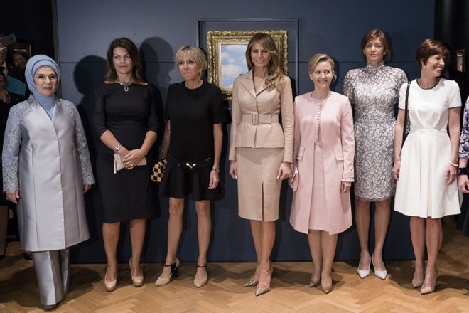 Ameriška prva dama Melania Trump je skupaj s še sedmimi ženami oziroma partnericami obiskala muzej, posvečen belgijskemu...