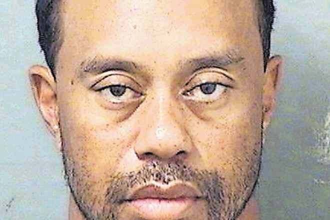 Nekdanji zvezdnik golfa Tiger Woods ob ponedeljkovi aretaciji na Floridi