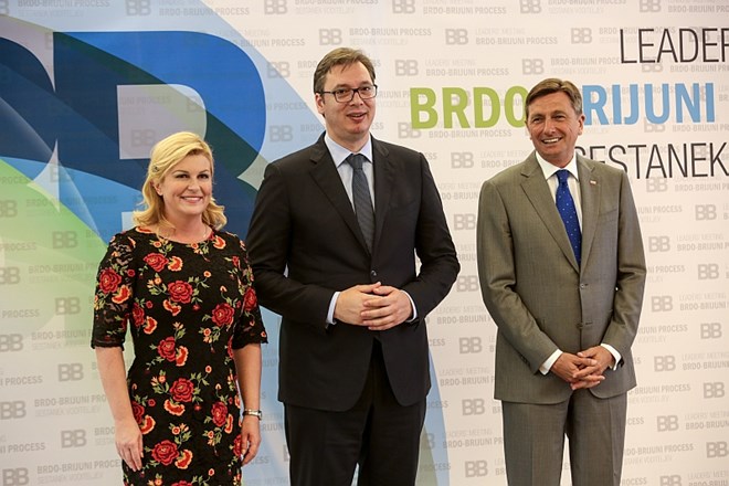 Hrvaška predsednica Kolinda Grabar-Kitarovič, srbski predsednik Aleksandar Vučić in predsednik republike Borut Pahor.