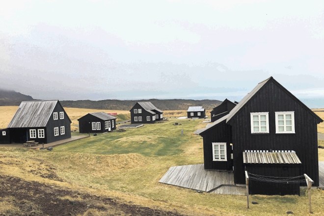 Tipično islandsko naselje, v katerem ni več kot ducat hiš.