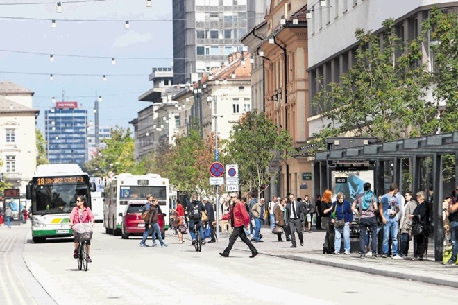 Tudi v drugih četrtnih skupnostih si lahko v prihodnjih letih obetajo skupni prometni prostor po vzoru Slovenske ceste.