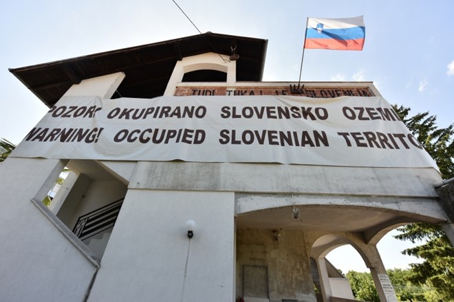 Hiša Joška Jorasa po odlocitvi Arbitražnega sodišča ostaja na Hrvaški strani.