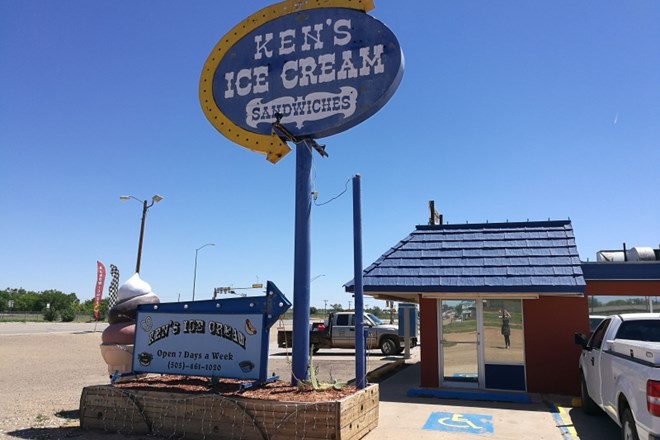 Poleg motelov obiskovalce Tucumcarija navdušujejo tudi tradicionalni »dinerji« in prodajalna sladoleda.