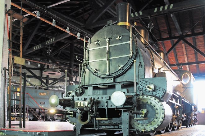 Lokomotiva, razstavljena v muzeju Južne železnice v Mürzzuschlagu.