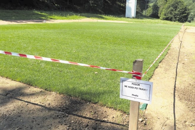 Novo travnato teniško igrišče s 120-letno tradicijo.