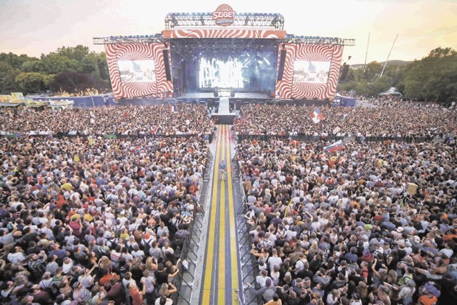 Letošnje glasbeno-zabavne enotedenske povorke se je na Madžarskem udeležilo 452.000 ljudi.