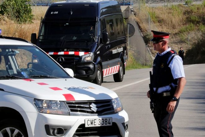 Španska policija je moškega ustrelila kakšnih 45 kilometrov zahodno od Barcelone. AP