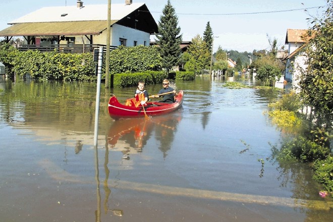 Na ljubljanski Ilovici se še predobro spominjajo posledic poplav v letih 2010 in 2014, zato si želijo, da država ali občina...