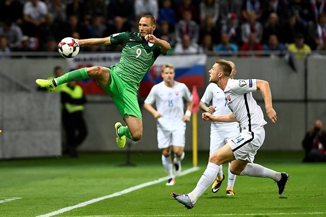 Napadalec Tim Matavž (v zelenem dresu) ob vrnitvi v reprezentanco ni dosegel gola. (Foto: Reuters)