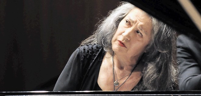 Slovita pianistka argentinsko-dalmatinskega rodu   Martha Argerich je v dobrem letu dvakrat do zadnjega kotička  napolnila...