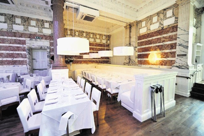 Restavracija Rosso Ria Ferdinanda je zbirališče manchestrske smetane.