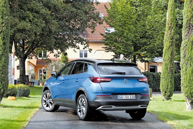 Opel grandland X: Priljubljen stari simbol dobiva nove povezave 