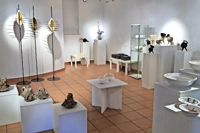 12. mednarodni simpozij umetniške keramike V-oglje 2017 v Muzeju občine Šenčur