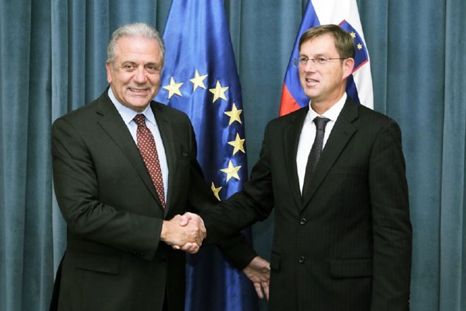 Evropski komisar za migracije, notranje zadeve in državljanstvo Dimitris Avramopoulos se bo srečal tudi s slovenskim...