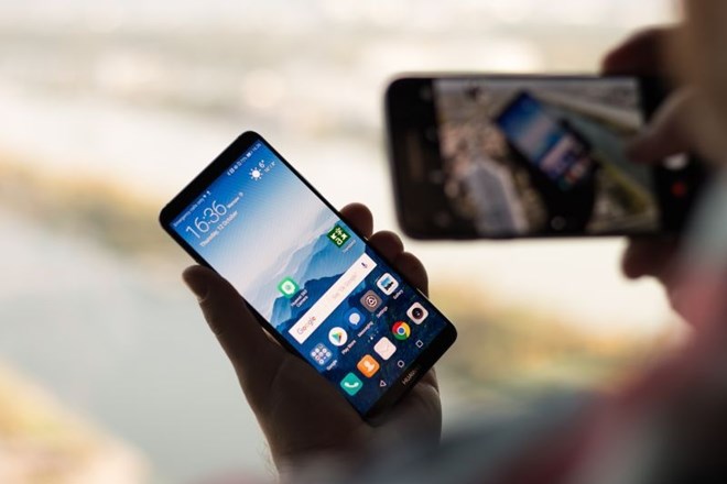 Mate 10 Pro: Huawei s tem telefonom nad Samsung in Apple