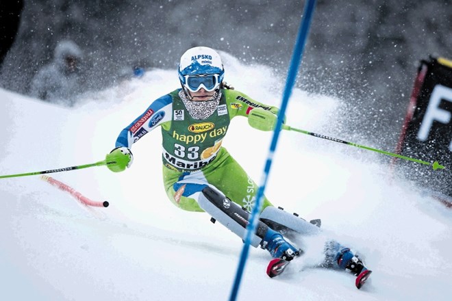 Ilka Štuhec je padla na treningu slaloma v Pitztalu in bo šla v sredo na operacijo v Švico.