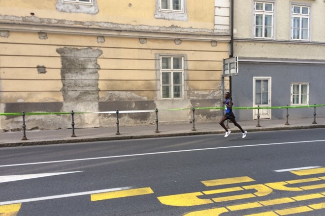 22. ljubljanski maraton: veter je odnesel šotor in rekord