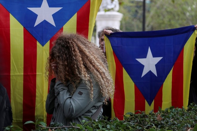 Podporniki Katalonije danes pred španskim vrhovnim sodiščem.