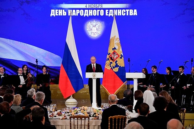 Vladimir Putin župana Jankovića in ministrico Kopač Mrakovo odlikoval z redom prijateljstva