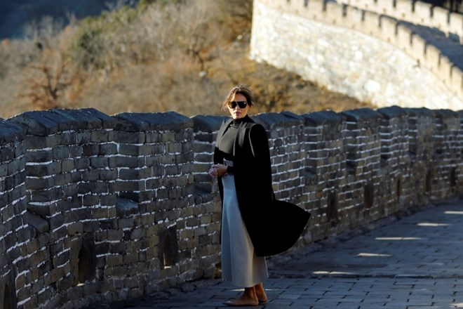 Prva dama se je sprehodila po Kitajskem zidu.