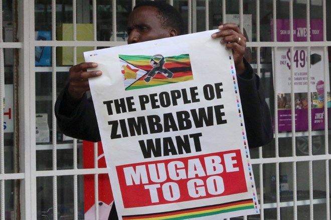 Več tisoč ljudi na protestu proti Mugabeju 