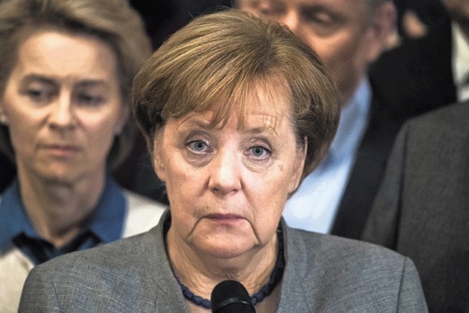 Angela Merkel med izjavo po odhodu liberalcev s koalicijskih pogajanj