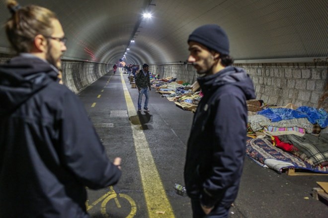 Predor Bombi v Gorici: Oblasti rešile predor, vseh ljudi ne