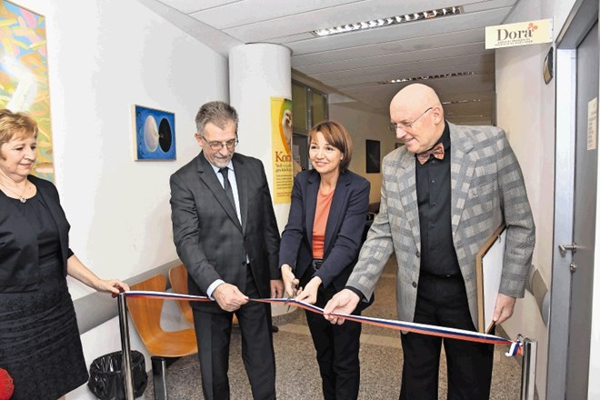 Novi center Dora v SB Murska Sobota so slovesno odprli  (z leve proti desni) Bojan Korošec, direktor  bolnišnice, Mojca...