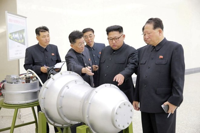 Spirala raket in sankcij med Severno Korejo in ZDA