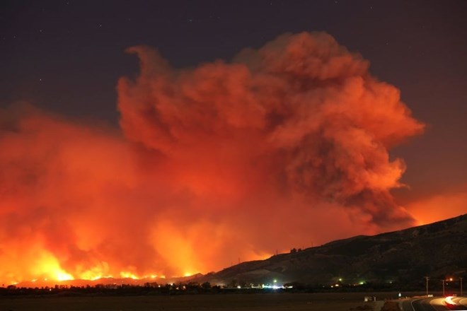 Na jugu Kalifornije zaradi gozdnega požara evakuacija 27.000 ljudi