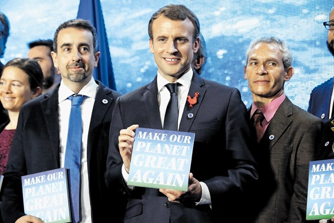 Francoski predsednik Emmanuel Macron je k odgovornemu ravnanju z okoljem udeležence podnebnega vrha pozval tudi s...