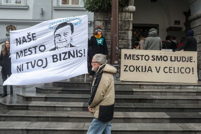 Hostel Celica: neuspelo dražbo so pospremili protestniki