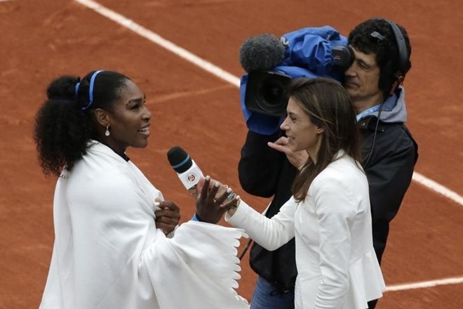Bartolijeva je intervjuvala Sereno Williams na lanskoletnem grand slamu v Roland Garrosu.