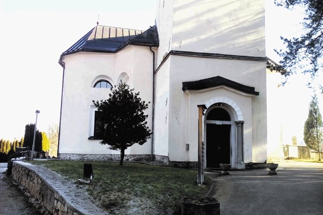 V cerkvi sv. Jakoba v bližnji Vavti vasi se je 62-letnica udeležila zgodnje polnočnice ob šestih popoldne. Osumljeni jo je...