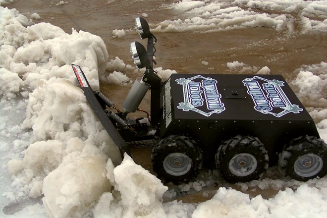 Pametna zimska tehnologija za odstranjevanje snega in ledu brez napora  