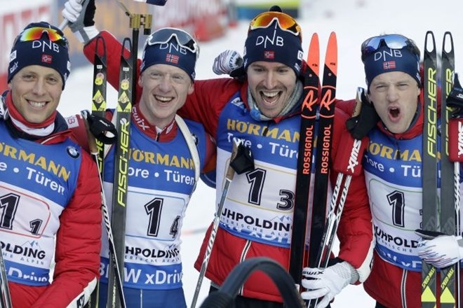 Norveški biatlonci zanesljivi zmagovalci, Slovenci deseti