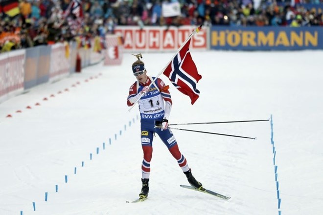 Norvežan Johannes Thingnes Boe v ciljni ravnini.