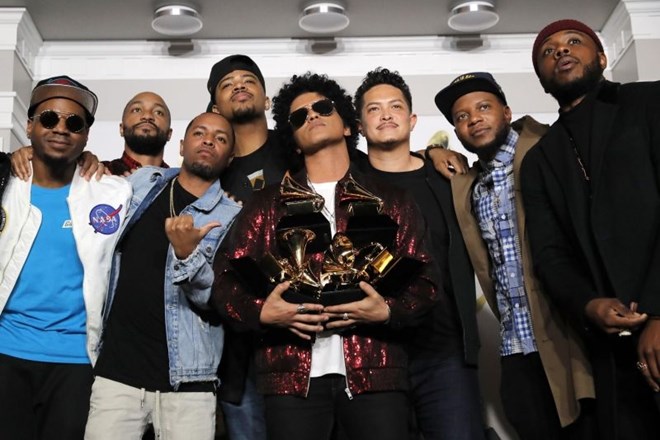 Bruno Mars je prejel šest grammyjev.