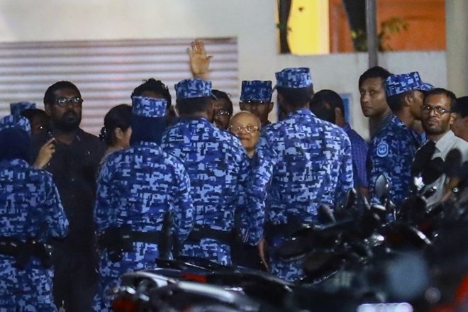 #foto #video Izredne razmere: na Maldivih prijeli tudi predsednika vrhovnega sodišča 