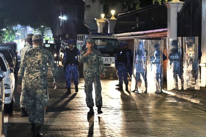 #foto #video Izredne razmere: na Maldivih prijeli tudi predsednika vrhovnega sodišča 