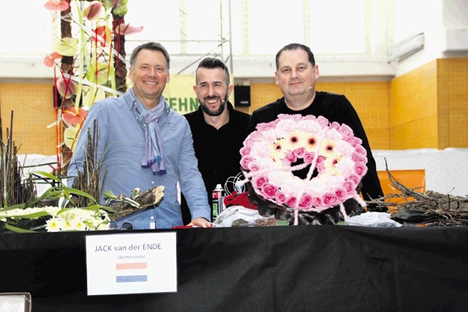 Peter Ribič (v sredini) v družbi priznanih nizozemskih floristov Jacka van der Enda (levo) in Erica Pannenborga.